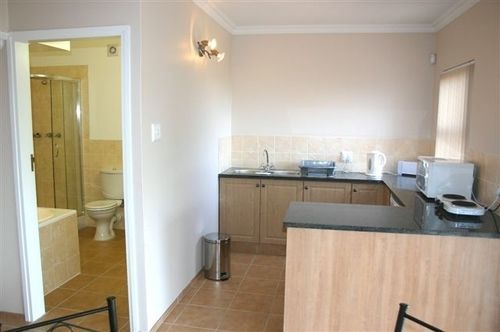 8 Royal Palm B&B Umhlanga Rocks Exterior foto